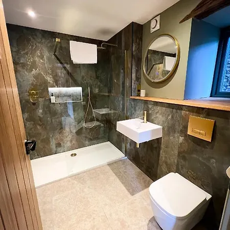 Tethera, Amma Barn Apartamento