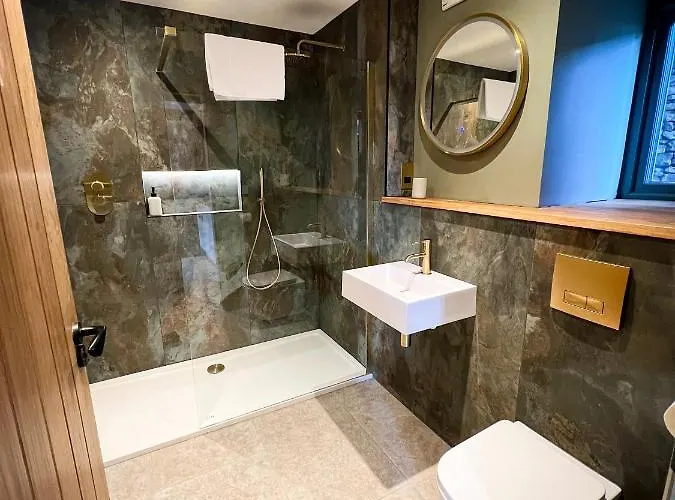 Tethera, Amma Barn Apartamento