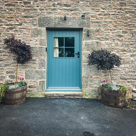 Tethera, Amma Barn Appartement